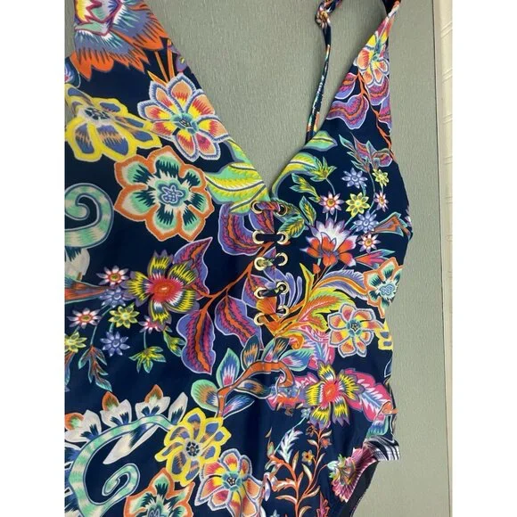 NEW $108 BCBGMAXAZRIA Womens Small One Piece Swimsuit Midnight Floral Lace Up - Picture 12 of 13